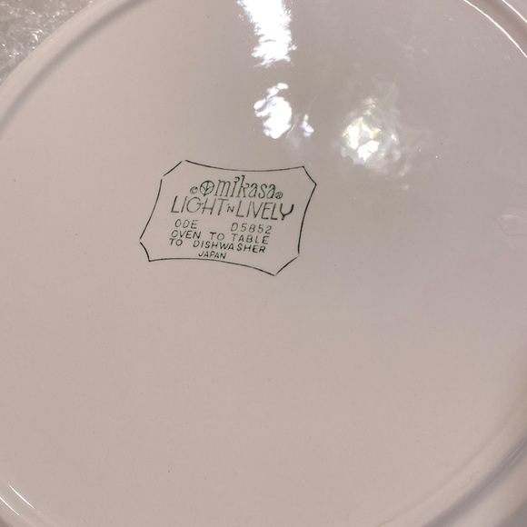 MIKASA Light ‘n Lively vintage plates set of 6 - Picture 3 of 3